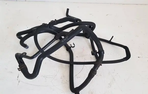 Engine coolant pipe/hose