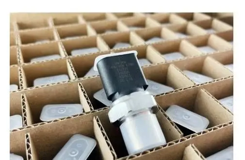 Audi Q8 Air conditioning (A/C) pressure sensor 4H0959126B