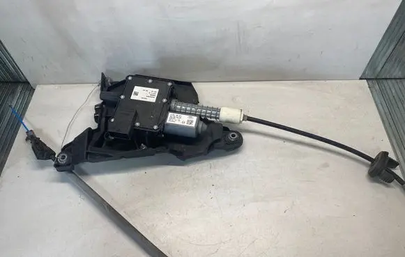 Peugeot 3008 I Hand brake/parking brake motor 9673094880 0204706357