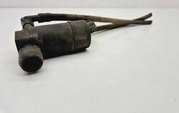 Volvo V70 Windscreen/windshield washer pump
