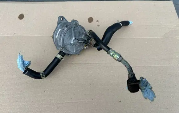 Nissan King Cab, Navara Vacuum pump 14650VK500