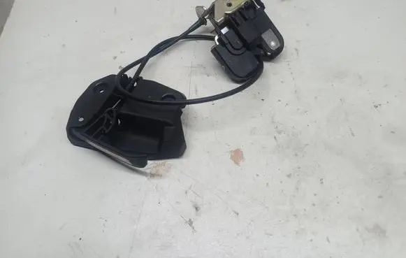 Mercedes-Benz CLK A209 C209 Seat back rest lock catch A2039200372