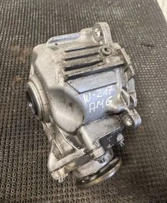 Mercedes-Benz S C217 Front differential A2213353404 2213307901