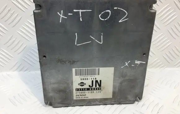 Nissan X-Trail T30 Engine control unit/module 237108H806