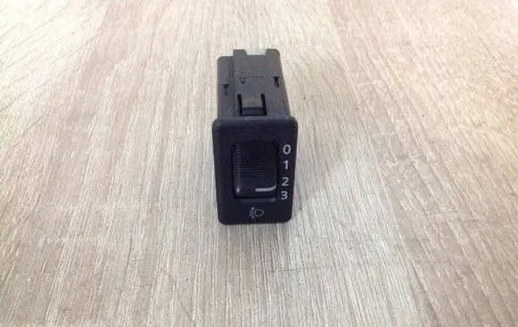 Nissan X-Trail T30 Headlight level height control switch