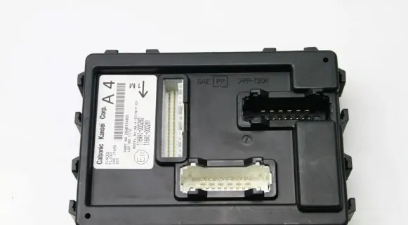 Nissan Juke I F15 Comfort/convenience module 284B11KB0C