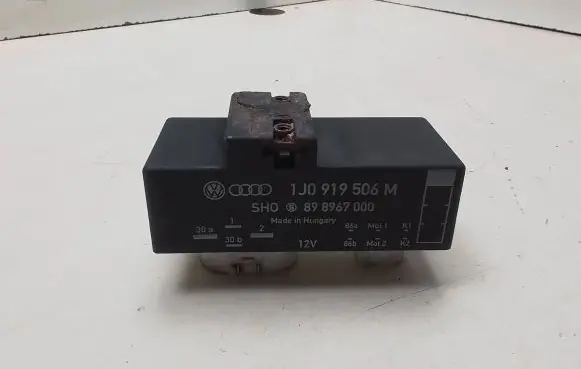 Skoda Fabia Mk1 (6Y) Coolant fan relay 1J0919506M 898967000