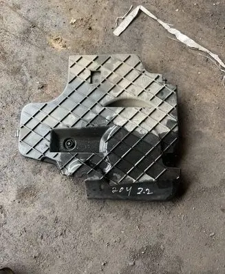 Mercedes-Benz E W212 Timing belt guard (cover) A6510100175 BBP198402