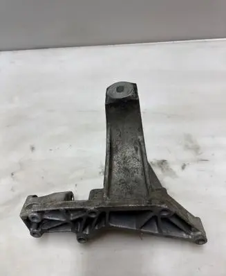 BMW 3 E46 Engine mounting bracket 6753225 2211