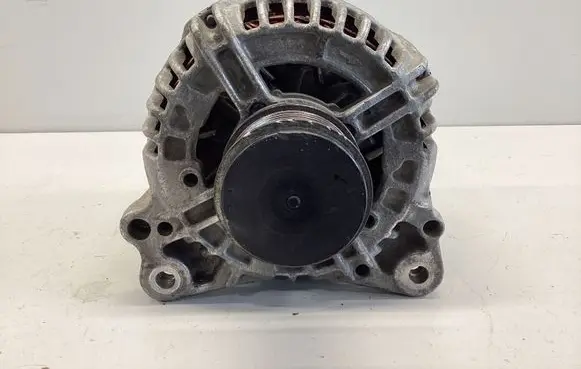 Volkswagen Caddy Generator/alternator 03L903023