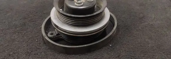 Volkswagen Golf VI Water pump 03C880727D
