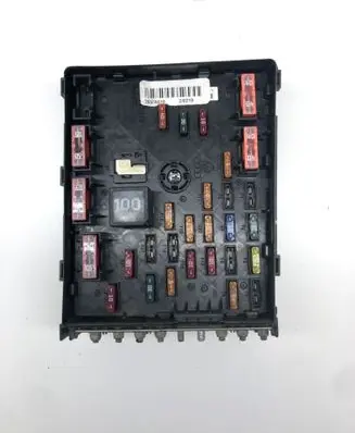 Volkswagen PASSAT B6 Fuse module 3C0937125
