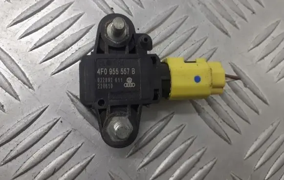 Audi A6 S6 C6 4F Airbag deployment crash/impact sensor 4F0955557B