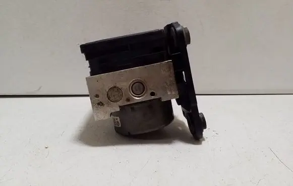 Volkswagen PASSAT B8 ABS Pump 5Q0614517CG 5Q0614517AG