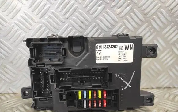 Opel Corsa D SAM control unit 13424262 28372266 401154265