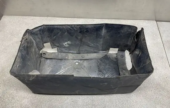 Opel Astra J Battery box tray cover/lid