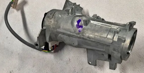 Volkswagen Golf VII Ignition lock 1K0905851