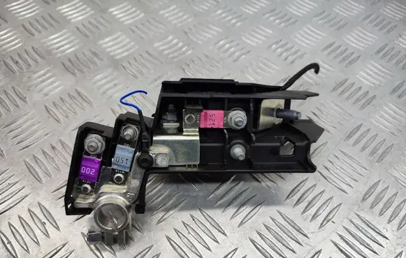 Audi A4 S4 B9 Battery relay fuse 4F0915519 8W0915459E