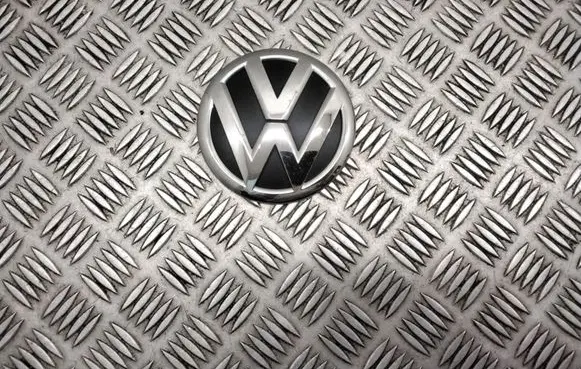Volkswagen Multivan T5 Manufacturers badge/model letters 7E0853630B