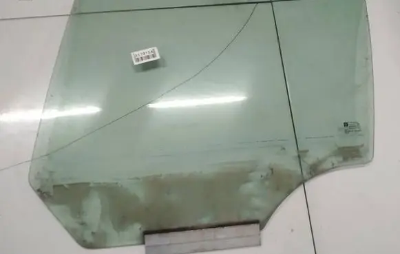 Opel Astra H Rear door window glass as2