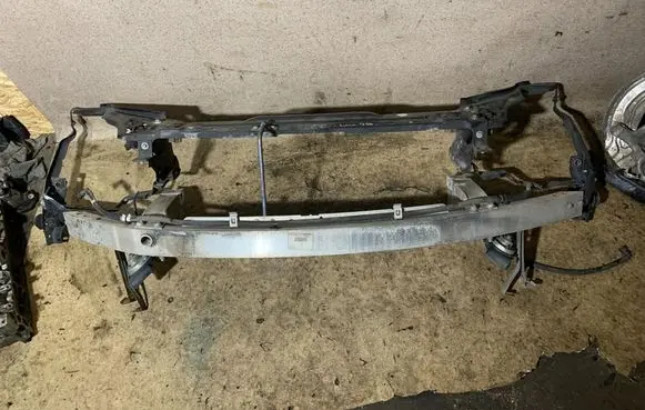 Mercedes-Benz C W204 Radiator support slam panel A20400222