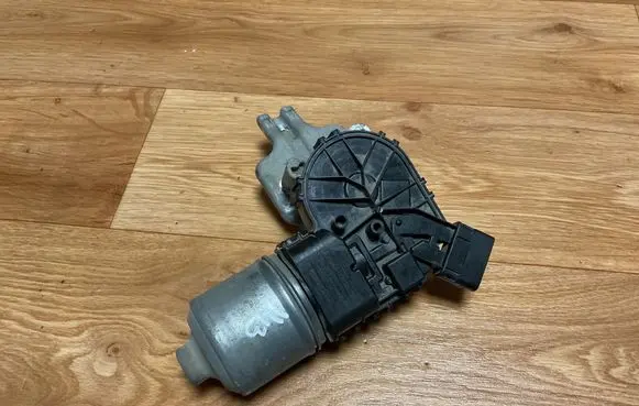 Peugeot Partner Wiper motor 0390241621