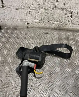 Alfa Romeo 166 Rear seatbelt 16398