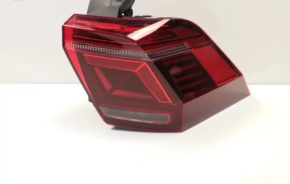Volkswagen Tiguan Rear/tail lights 5NA945208H