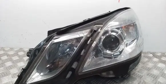 Mercedes-Benz E W212 Headlight/headlamp A2128208161