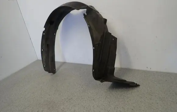 Suzuki Swift I Front arch 