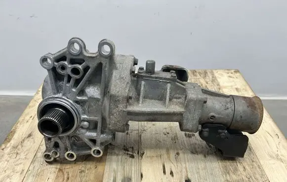 Mitsubishi Outlander Gearbox transfer box case 067023
