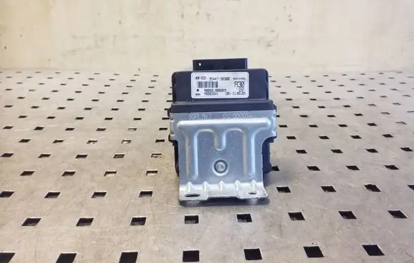 Hyundai ix35 Transfer box differential control unit 954473B300