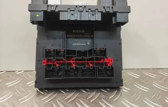 Volkswagen PASSAT B6 Comfort/convenience module 3C8937049D F005V00744 H54S2602