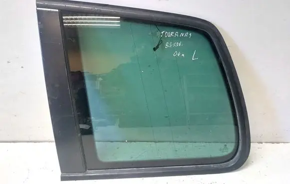 Volkswagen Touran I Rear side window 1T0845041
