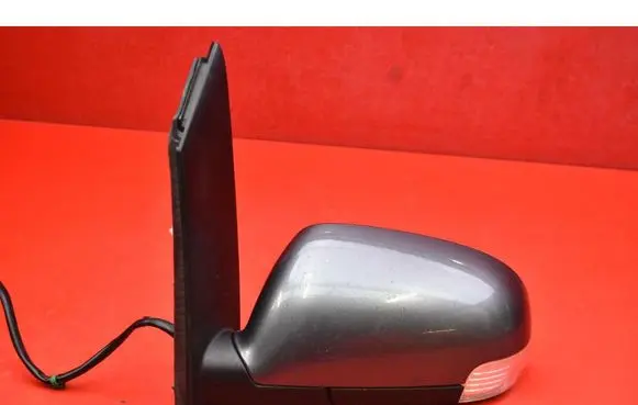 Volkswagen Touran I Front door electric wing mirror 010744