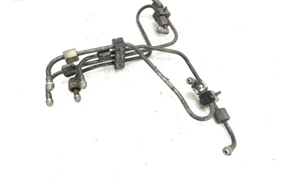 Mazda B series UF Fuel injector supply line/pipe 