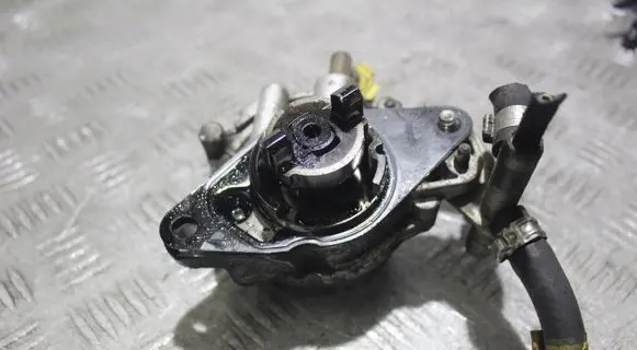 Fiat Grande Punto Vacuum pump