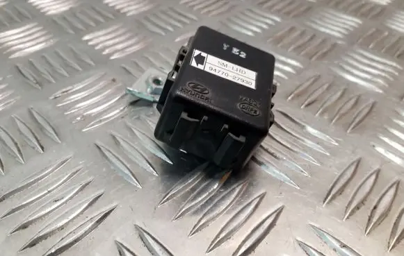 Hyundai Santa Fe Oil pressure relay 9477027930