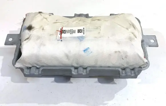 Toyota Yaris Cross Passenger airbag