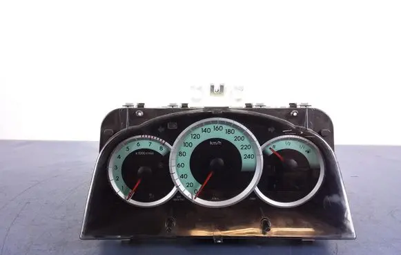 Toyota Corolla Verso E121 Speedometer (instrument cluster) 83800-0F020-M