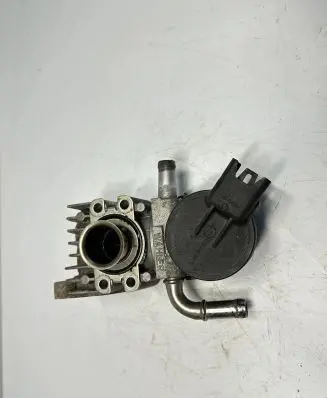 BMW 5 E60 E61 EGR valve 7548415 11717548415