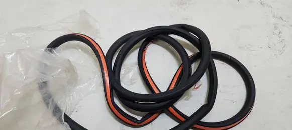 Mercedes-Benz ML W164 Front door rubber seal A1647201278