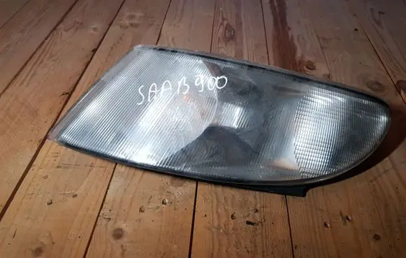 Saab 900 CD Front indicator light