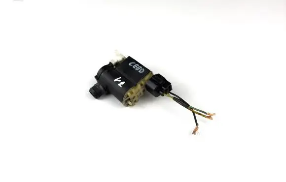 KIA Ceed Windscreen/windshield washer pump 985101h100