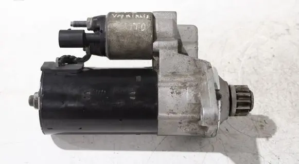 Volkswagen Caddy Starter motor 02E911024C