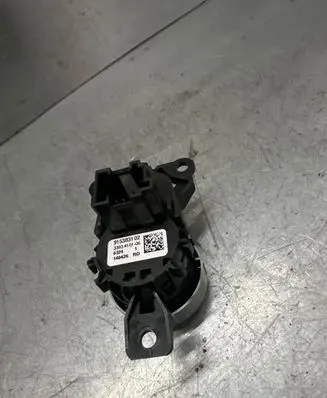 Engine start stop button switch