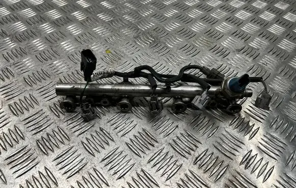 Nissan Qashqai Fuel main line pipe 175226637R 160343022 1634515