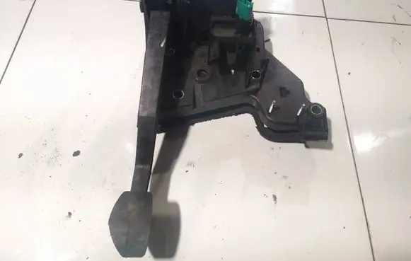 Peugeot 407 Clutch pedal 9654751280