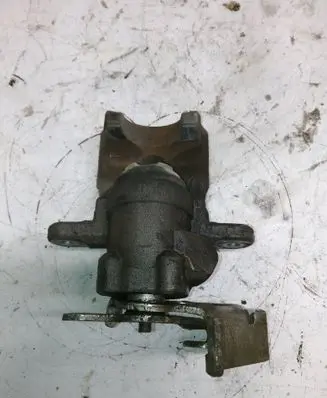 Toyota Prius (XW50) Rear brake caliper