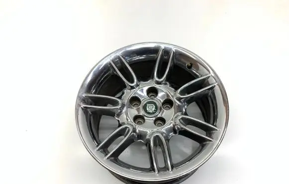 Jaguar XK8 - XKR R18 alloy rim 9JX18CHX35 MJE6118BA
